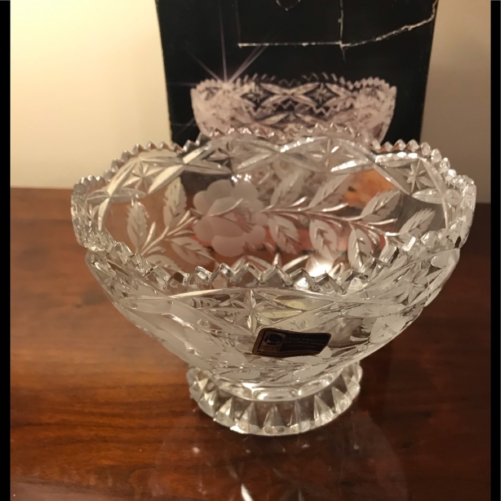 New Fairfield Hand Cut Lead Crystal Bowl 6”